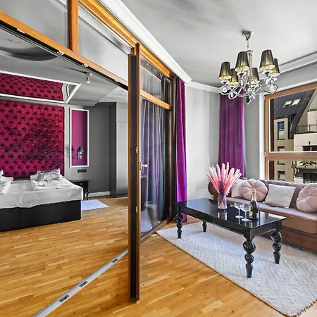 Moulin Rouge - Old Town, Apartment