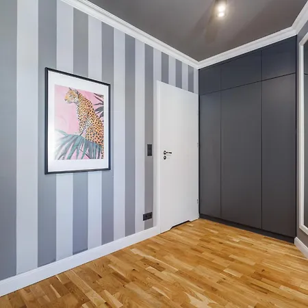Apartment Moulin Rouge - Old Town,